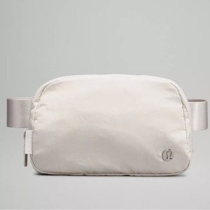 Lululemon Everywhere Belt Bag 1L